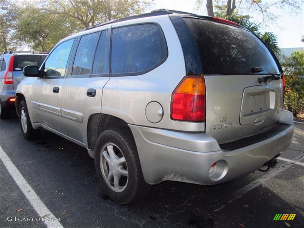 2004 Envoy SLE - Sand Beige Metallic / Light Tan photo #2