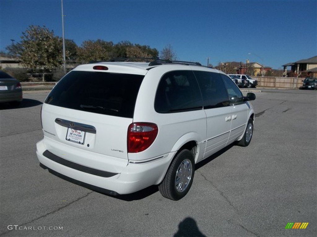 2007 Town & Country Limited - Stone White / Dark Khaki/Light Graystone photo #4