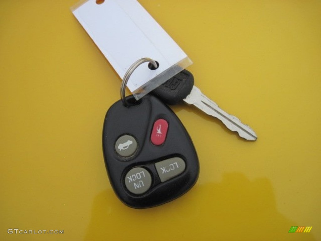 2002 Chevrolet Cavalier LS Sport Coupe Keys Photos