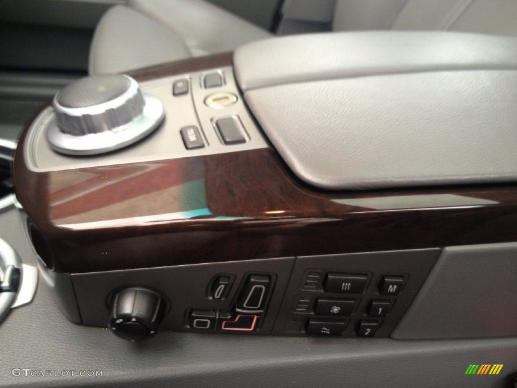 2007 BMW 7 Series 750Li Sedan Controls Photo #76839552