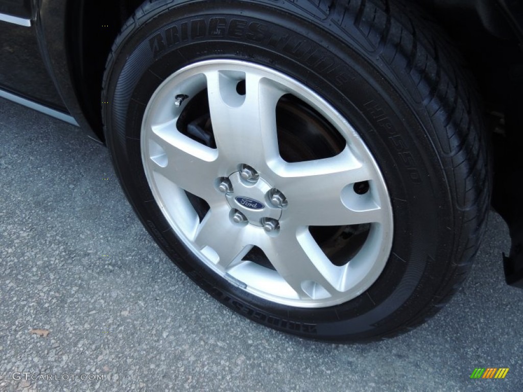 2005 Ford Freestyle Limited AWD Wheel Photos