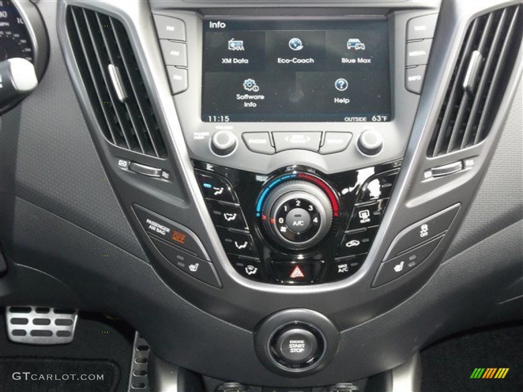 2013 Hyundai Veloster Turbo Controls Photo #76843100