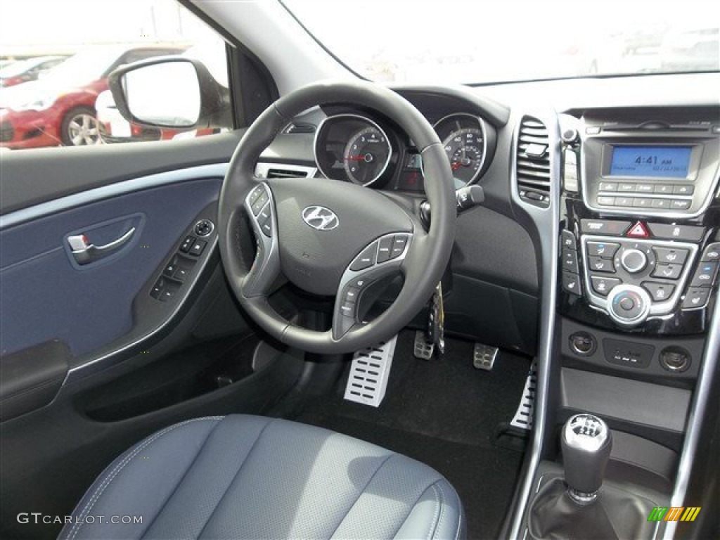 2013 Elantra GT - Monaco White / Blue photo #15