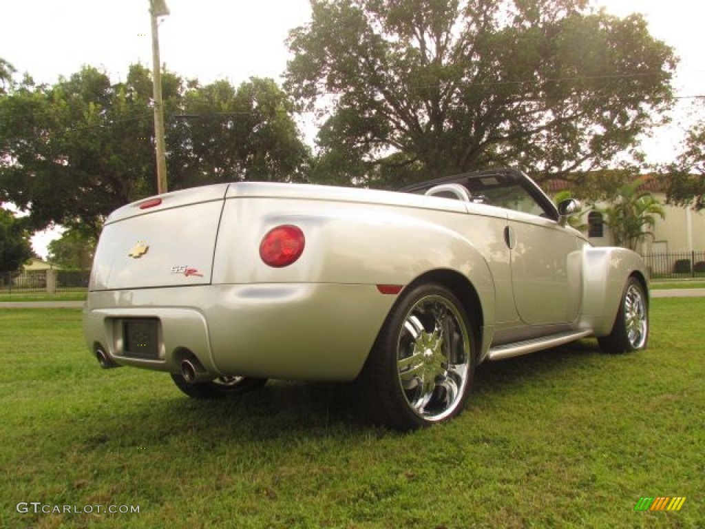 2004 SSR  - Ricochet Silver Metallic / Ebony photo #39
