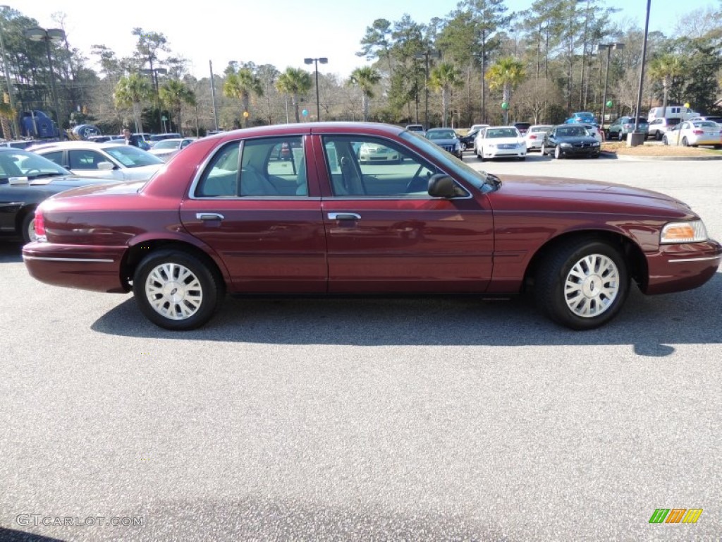2004 Crown Victoria LX - Dark Toreador Red Metallic / Light Flint photo #13