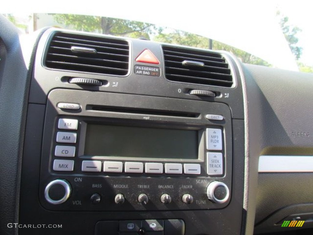 2007 Volkswagen GTI 2 Door Audio System Photos