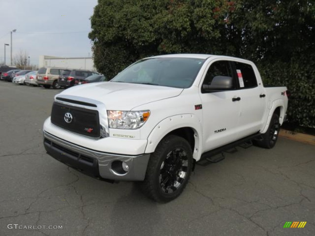 2013 Tundra CrewMax 4x4 - Super White / Sand Beige photo #3