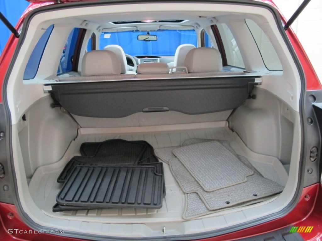 2010 Subaru Forester 2.5 X Premium Trunk Photo #76850215