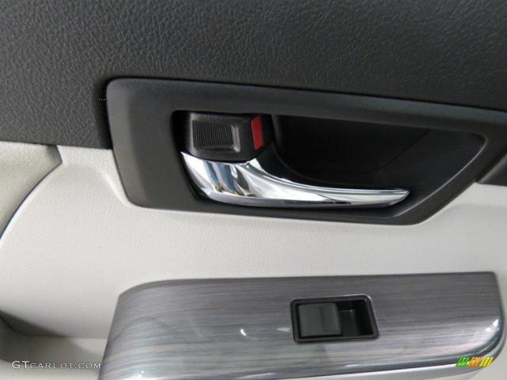 2013 Camry Hybrid XLE - Classic Silver Metallic / Light Gray photo #7