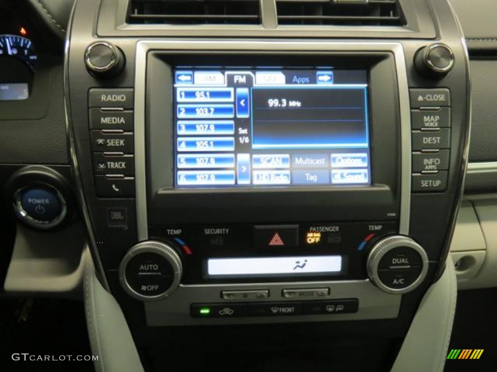 2013 Camry Hybrid XLE - Classic Silver Metallic / Light Gray photo #13