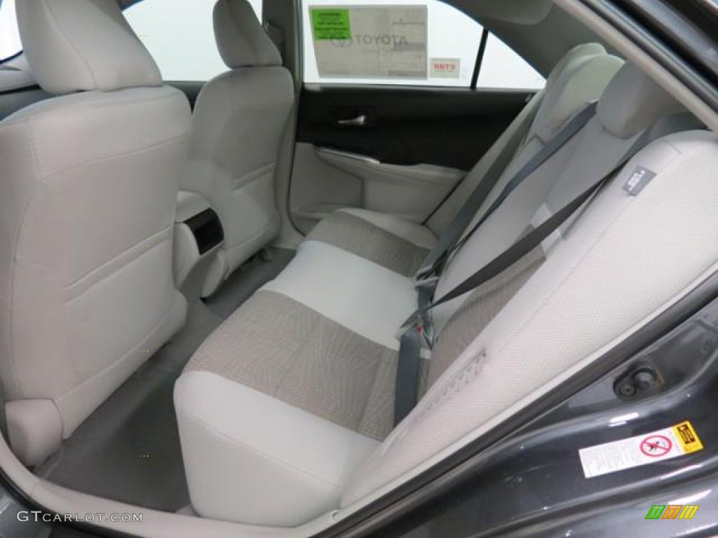 2013 Camry Hybrid LE - Magnetic Gray Metallic / Light Gray photo #6