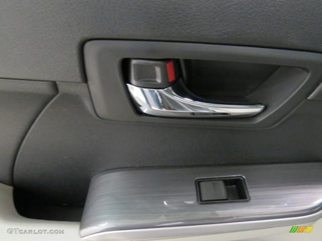 2013 Camry Hybrid LE - Magnetic Gray Metallic / Light Gray photo #7