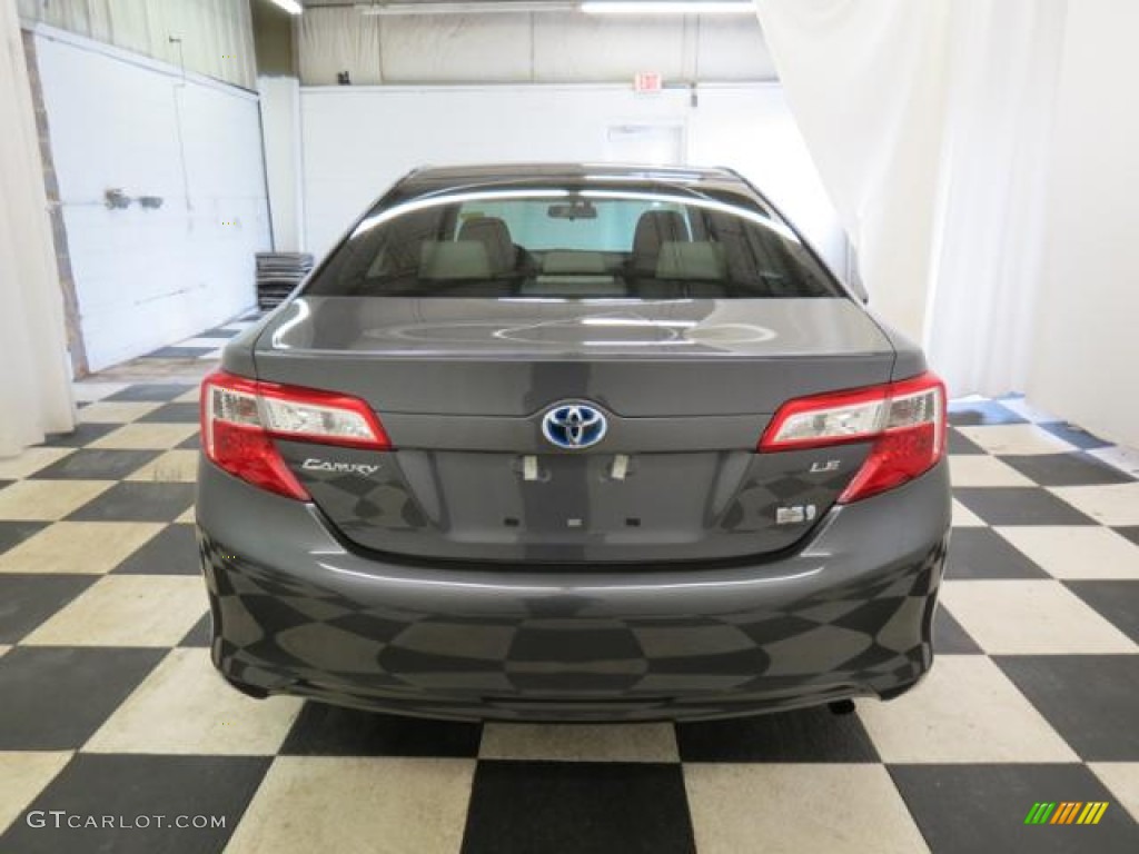 2013 Camry Hybrid LE - Magnetic Gray Metallic / Light Gray photo #19