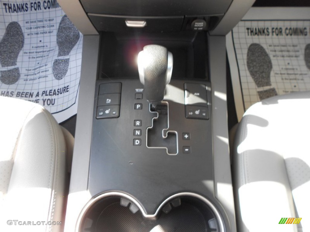 2009 Kia Borrego EX V6 Transmission Photos