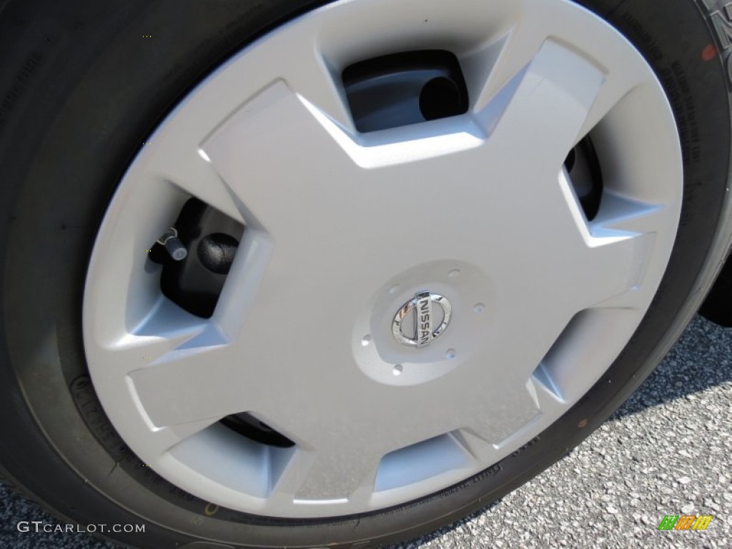 2013 Nissan Cube 1.8 S Wheel Photos