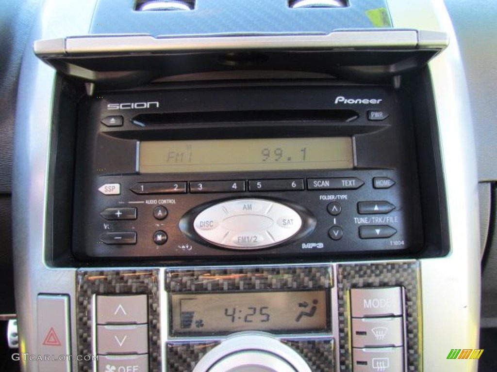 2005 Scion tC Standard tC Model Controls Photo #76855244