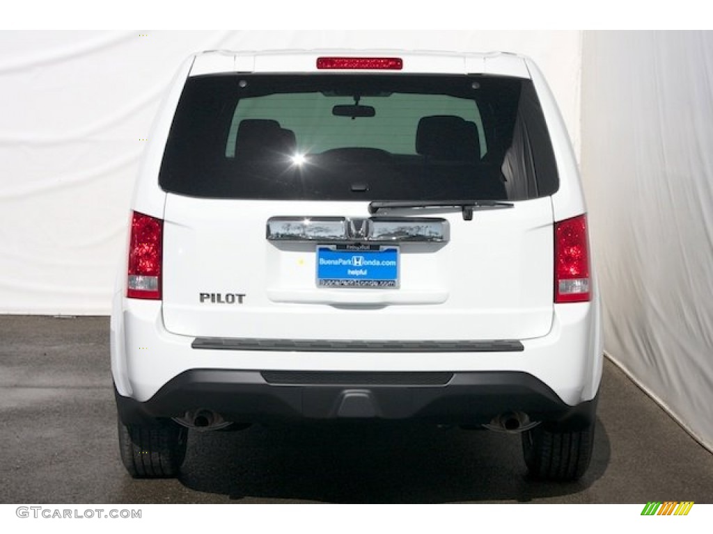 2013 Pilot LX - Taffeta White / Gray photo #6