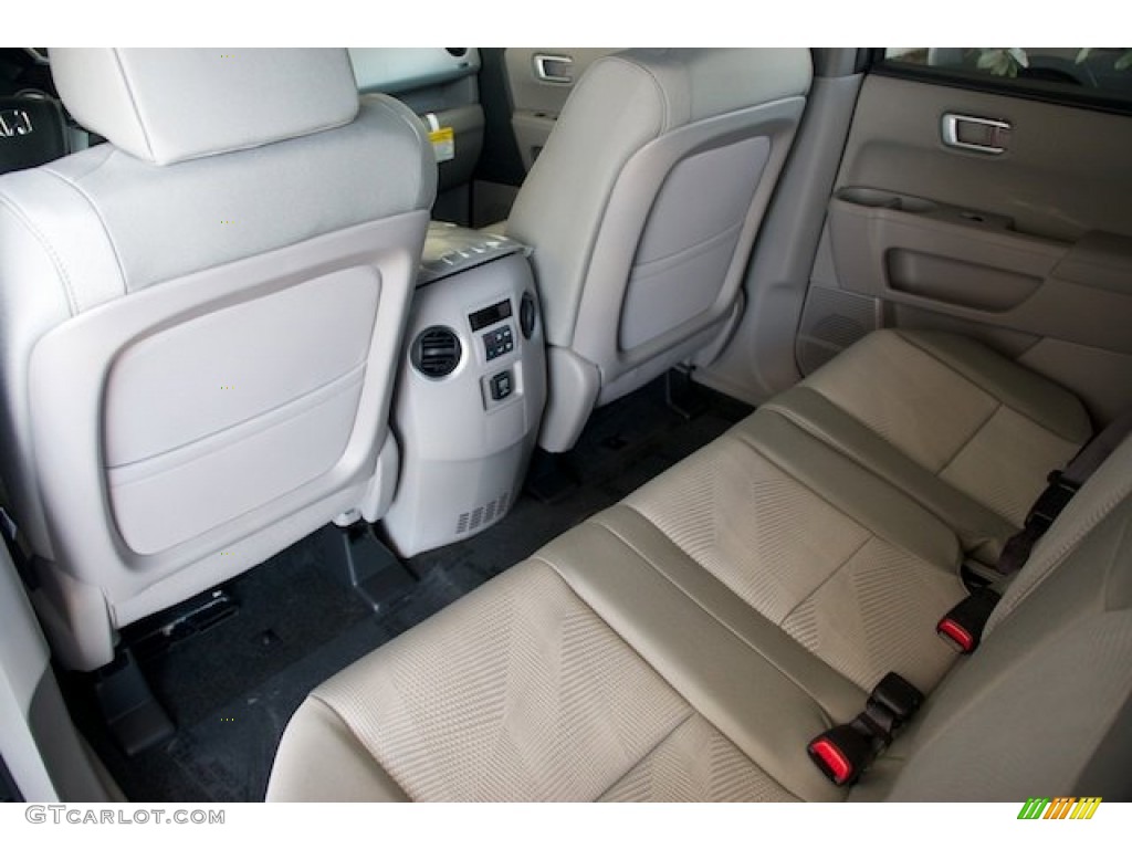 2013 Pilot LX - Taffeta White / Gray photo #13