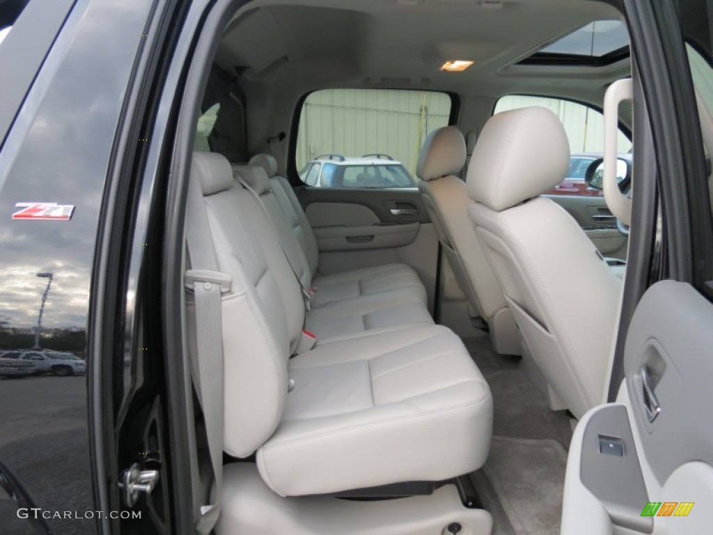 2012 Chevrolet Avalanche Z71 Rear Seat Photos