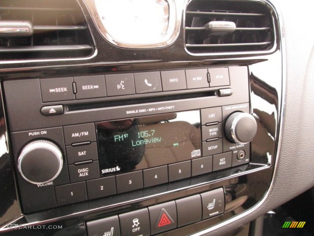 2013 Chrysler 200 Limited Sedan Audio System Photos
