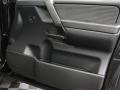Galaxy Black - Titan SE Crew Cab 4x4 Photo No. 15