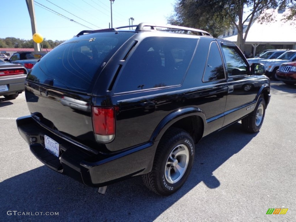 2005 Blazer LS - Black / Medium Gray photo #9