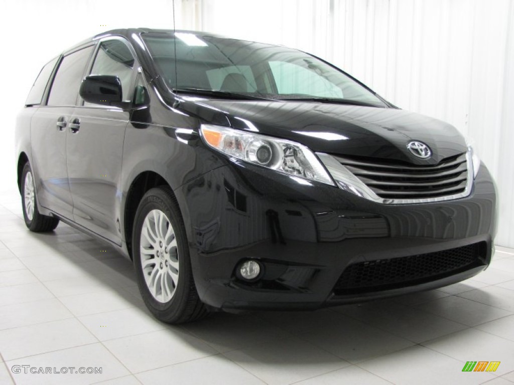 2011 Sienna XLE - Black / Light Gray photo #1