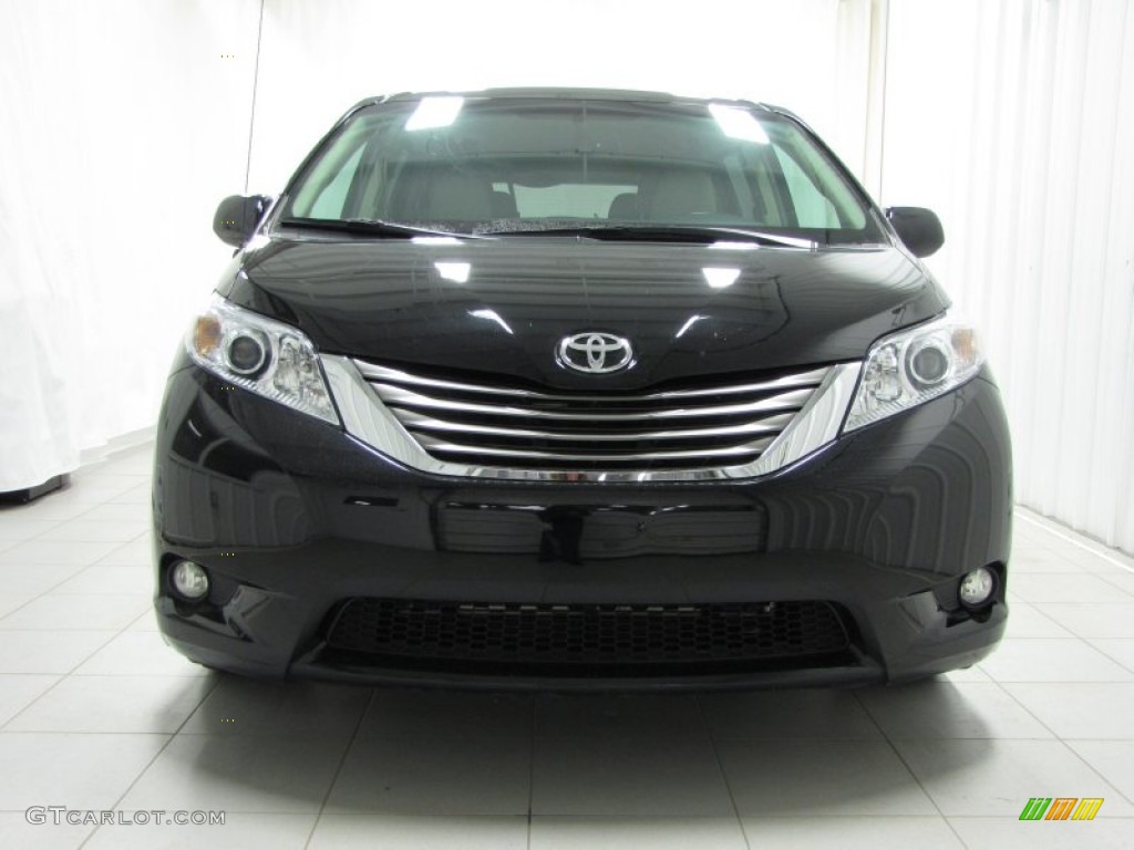 2011 Sienna XLE - Black / Light Gray photo #2