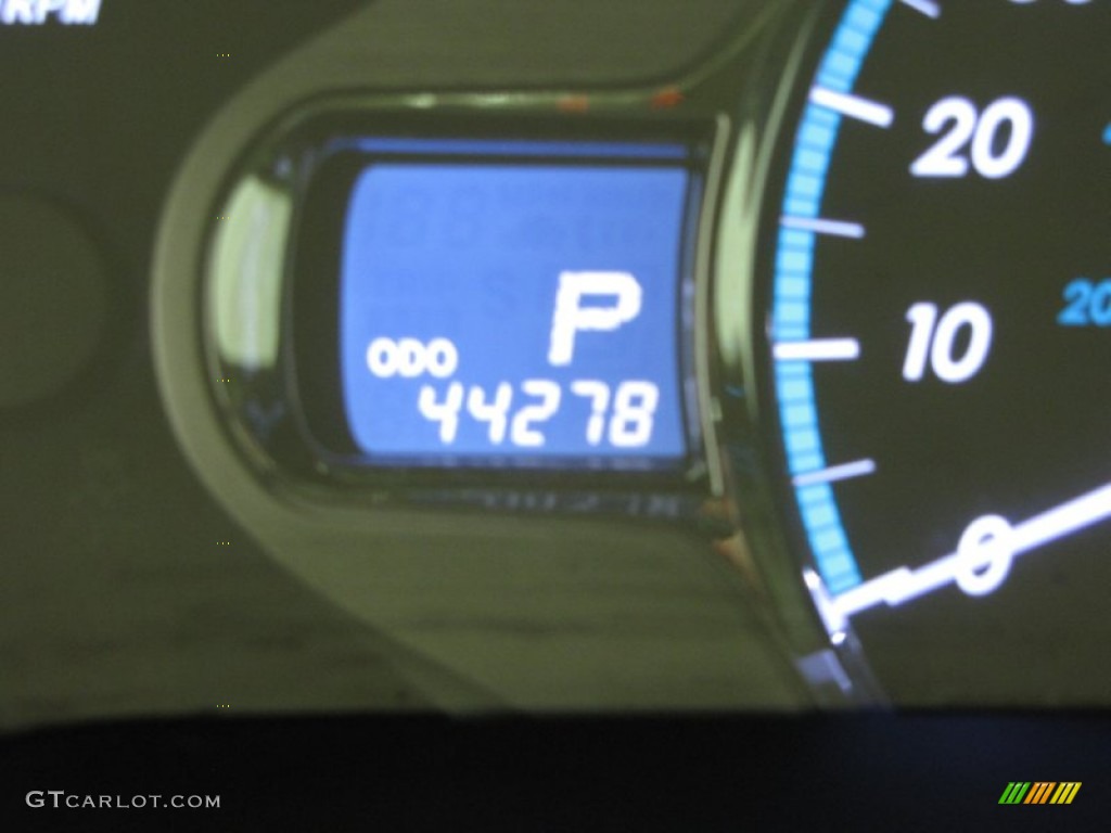 2011 Sienna XLE - Black / Light Gray photo #21