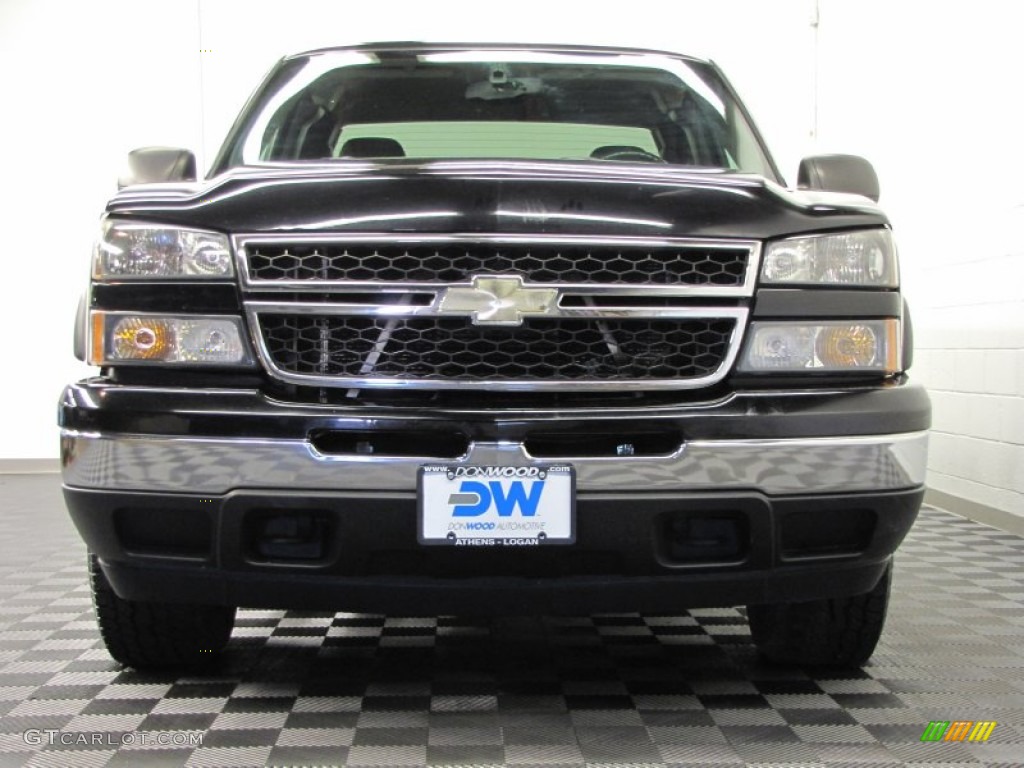 2006 Silverado 1500 Z71 Extended Cab 4x4 - Black / Dark Charcoal photo #3