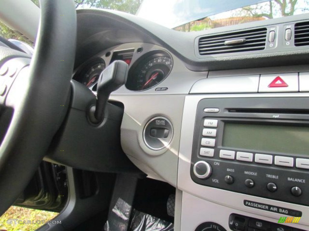 2009 Volkswagen Passat Komfort Sedan Controls Photo #76862493