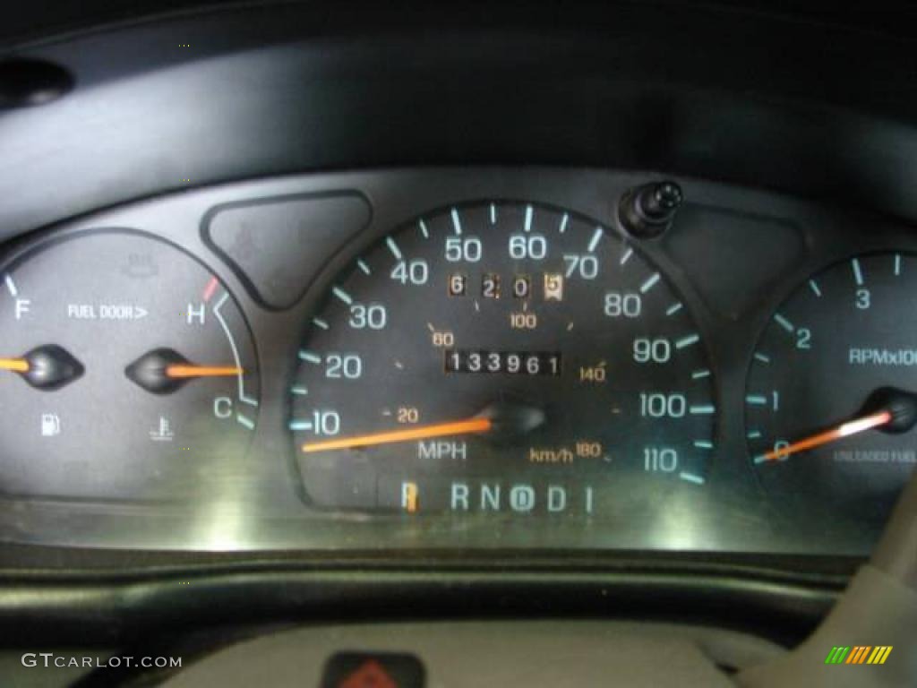 1996 Taurus GL - Vibrant White / Graphite photo #6