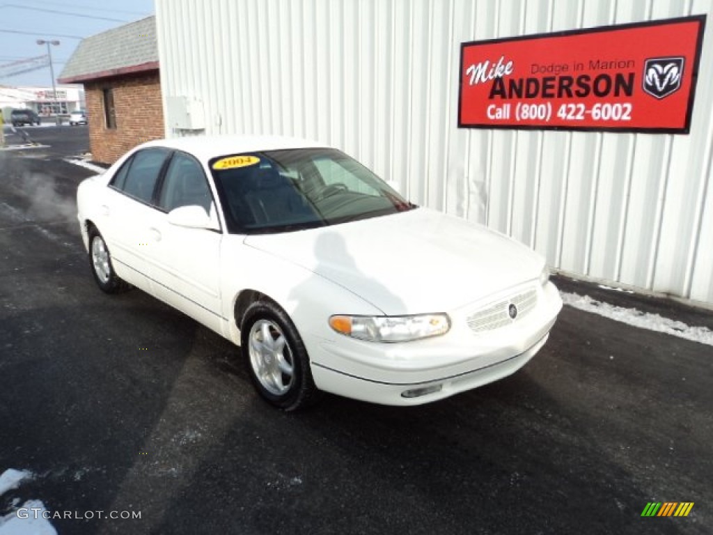 2004 Regal LS - White / Medium Gray photo #2