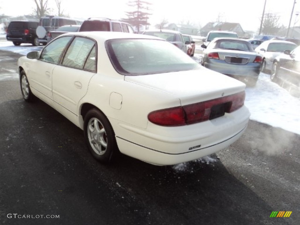 2004 Regal LS - White / Medium Gray photo #4