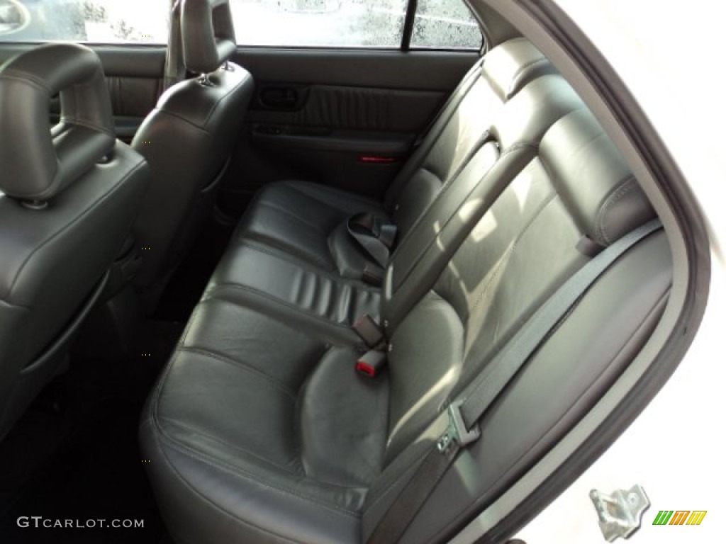 2004 Regal LS - White / Medium Gray photo #9
