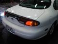 1996 Vibrant White Ford Taurus GL  photo #13