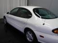 1996 Vibrant White Ford Taurus GL  photo #18