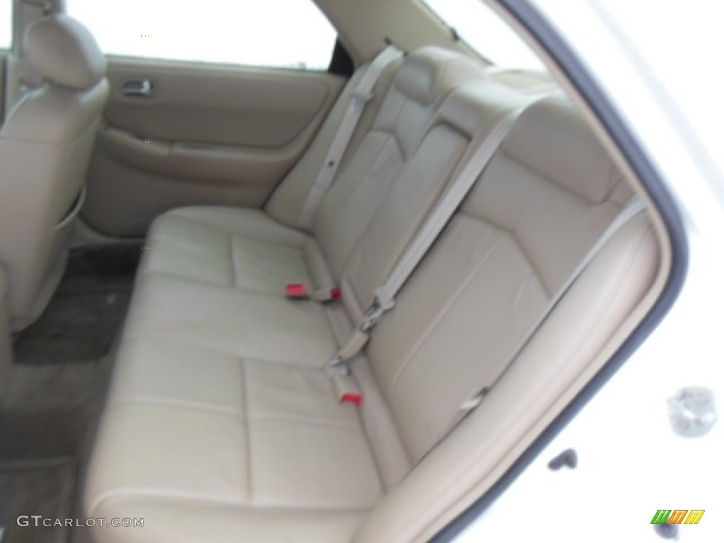 2001 626 ES - Glacier White / Beige photo #10