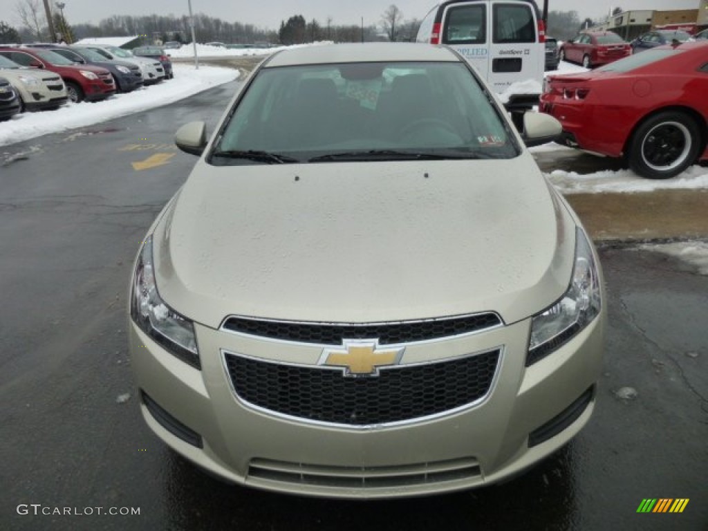 2013 Cruze LT - Champagne Silver Metallic / Jet Black photo #2