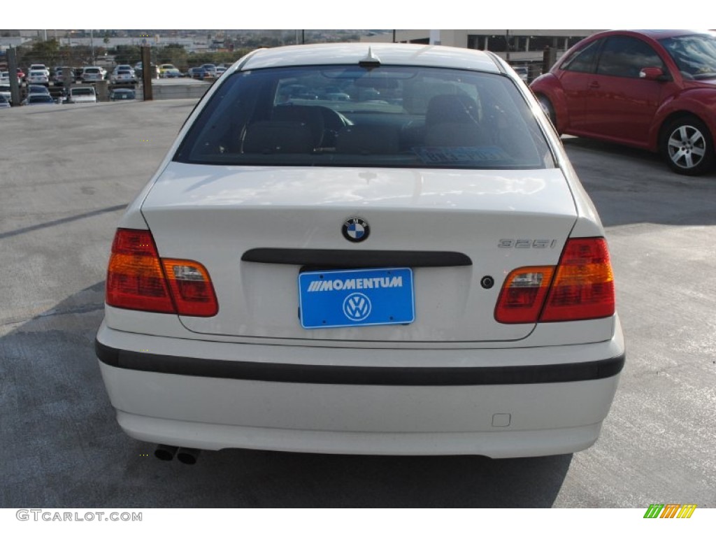2004 3 Series 325i Sedan - Alpine White / Sand photo #6
