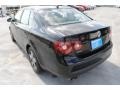 Black - Jetta SE Sedan Photo No. 5