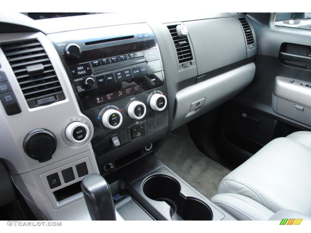 2008 Toyota Sequoia SR5 Controls Photo #76868817