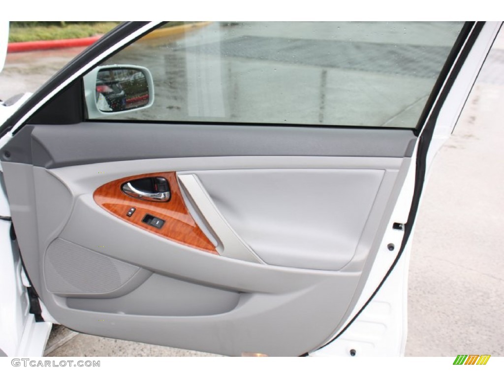 2011 Toyota Camry LE Ash Door Panel Photo #76870071