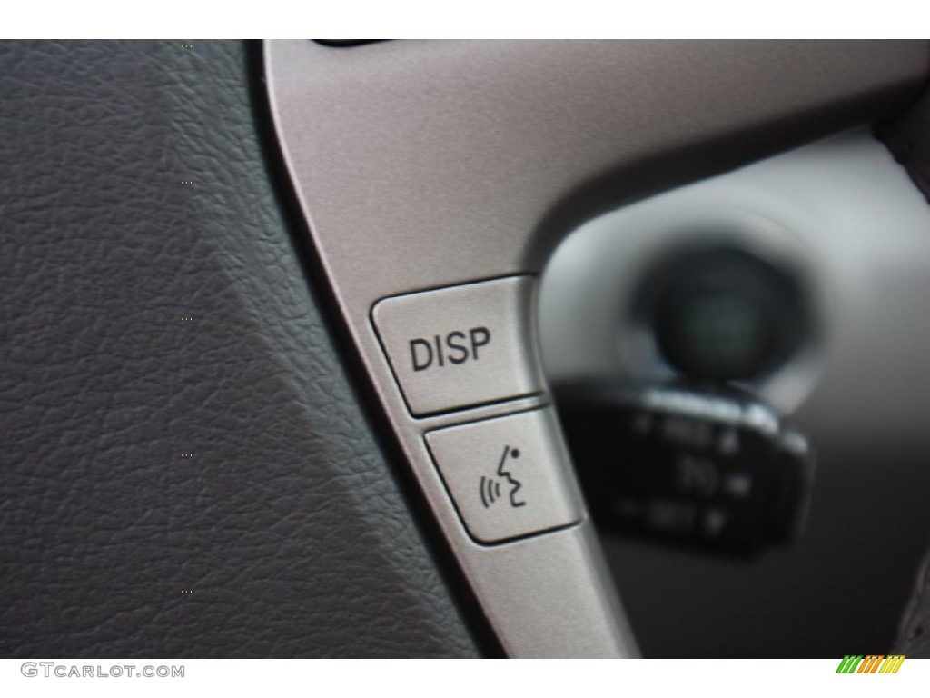 2011 Toyota Camry LE Controls Photo #76870116