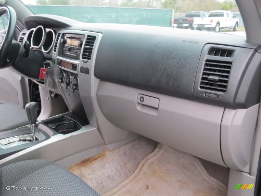 2004 4Runner Sport Edition - Black / Dark Charcoal photo #23