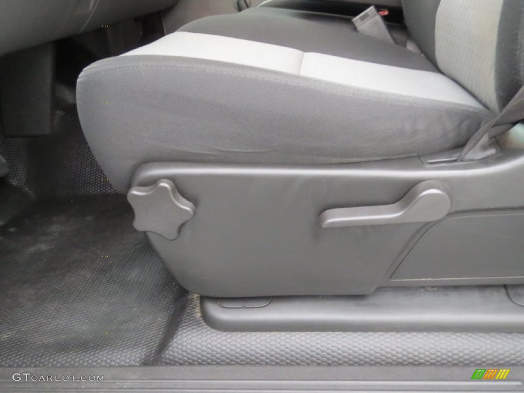 2009 Chevrolet Silverado 2500HD LS Crew Cab Front Seat Photo #76871249