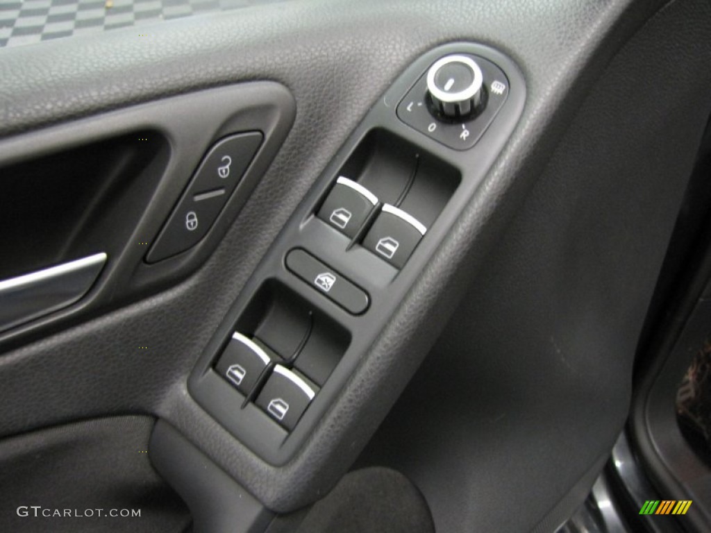 2010 Volkswagen GTI 4 Door Controls Photo #76871557