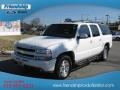 Summit White - Suburban Z71 1500 4x4 Photo No. 3