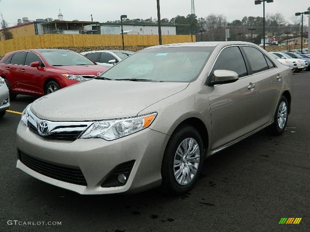 2013 Camry LE - Champagne Mica / Ivory photo #7