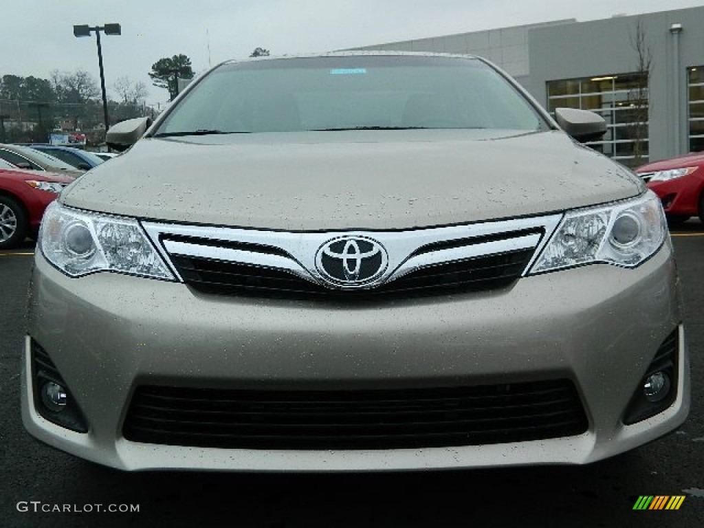 2013 Camry LE - Champagne Mica / Ivory photo #8